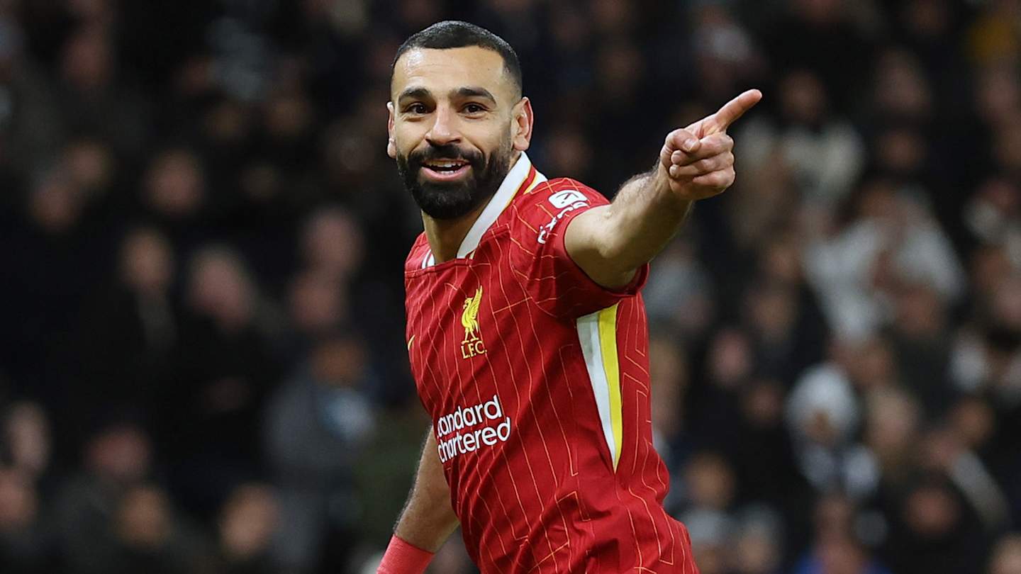 Mohamed Salah provides short update on Liverpool contract saga